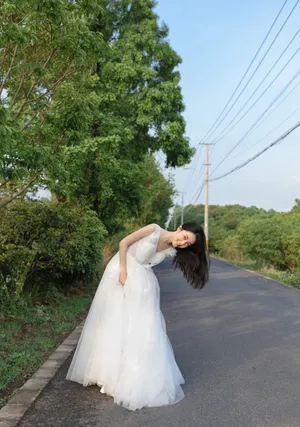 章乐韵白色婚纱唯美写真图片_4