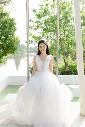章乐韵白色婚纱唯美写真图片_9