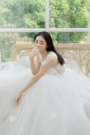 章乐韵白色婚纱唯美写真图片_10