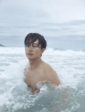 黄轩清凉夏日海边写真图片_8