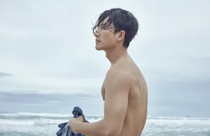 黄轩清凉夏日海边写真图片_9