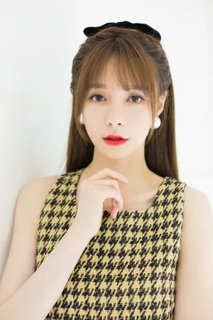 沈梦辰格子裙甜美写真图片_7