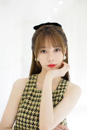 沈梦辰格子裙甜美写真图片_8