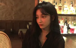 王一菲优雅文艺写真图片_2
