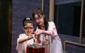张檬甜美俏皮综艺剧照图片
