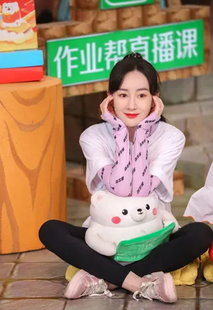 张檬甜美俏皮综艺剧照图片_6