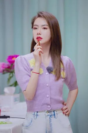 戚薇温婉甜美综艺剧照图片_13