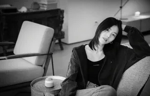 刘雯简约居家私服照图片_3