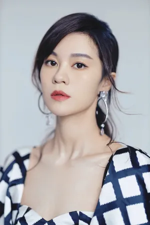 郁可唯格子衫性感俏皮写真图片_3