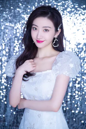 景甜白裙甜美优雅写真图片_2