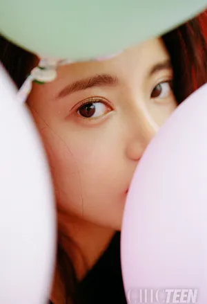 孙珍妮游园少女写真图片