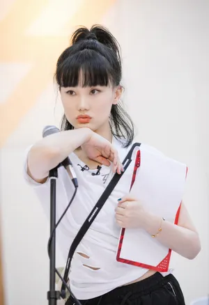 黄龄《乘风破浪的姐姐》第二期剧照图片_2