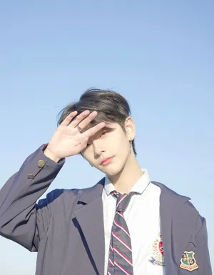 创造营2020刘梦学院风酷飒写真_9