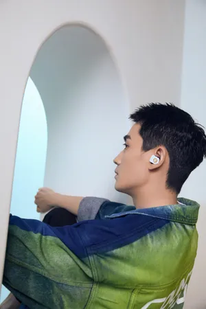 朱一龙侧颜魅力代言写真图片_1
