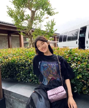 赵露思休闲私服照图片_3