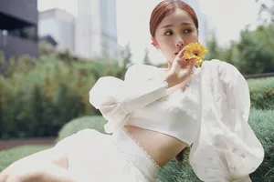 虞书欣蝴蝶公主袖写真图片_5