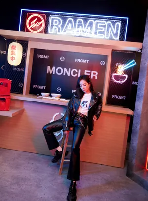 宋茜酷美机车风写真图片