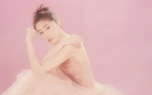 王瑛瑛粉裙优雅浪漫写真图片_5