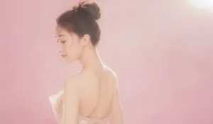 王瑛瑛粉裙优雅浪漫写真图片_8