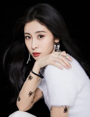 张碧晨炫腹腰精性感写真图片_11