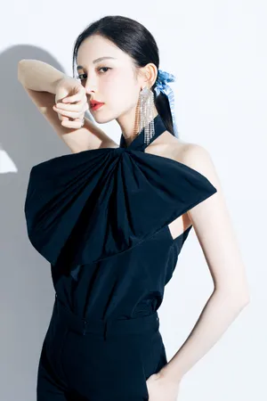 古力娜扎法式丝巾马尾写真图片_6