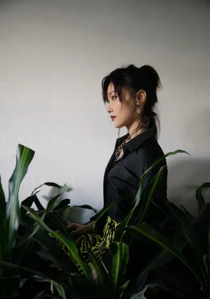 田沅豹纹裙酷感写真图片_9