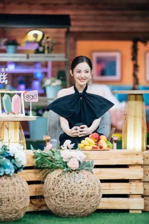古力娜扎丝巾马尾综艺剧照图片_7