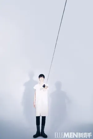 张颜齐战损妆硬照写真图片