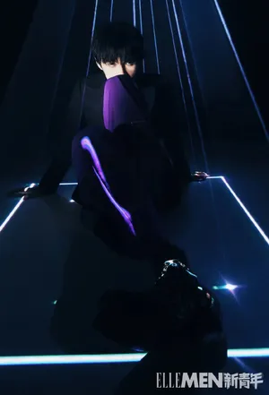 张颜齐战损妆硬照写真图片_2