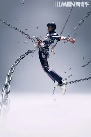 张颜齐战损妆硬照写真图片_4