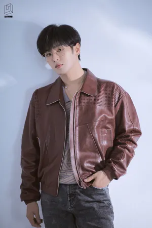 李汶翰机车夹克魅力写真图片