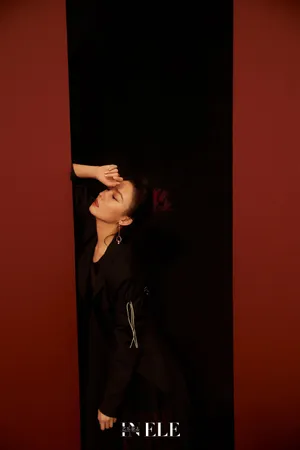 林源黑色西装魅力写真图片_3