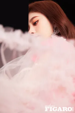 鞠婧祎粉裙性感甜美写真图片_4