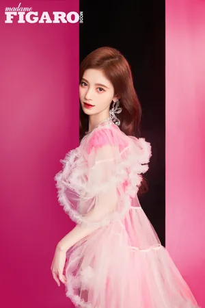 鞠婧祎粉裙性感甜美写真图片_9
