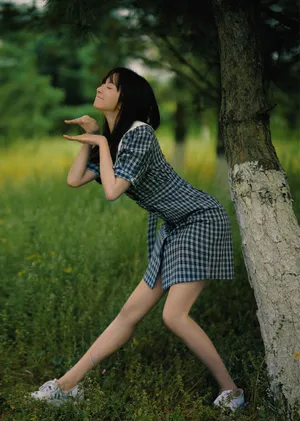厉嘉琪夏日清爽写真图片