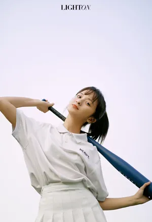 厉嘉琪纯白运动风写真图片_3