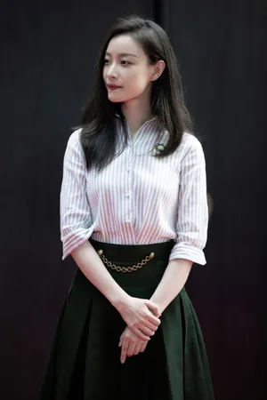 倪妮古典气韵性感活动照图片_4