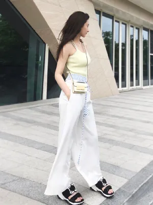 宋祖儿吊带私服清爽街拍图片_2