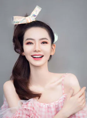 戚薇当妮Downy奢香代言性感图片
