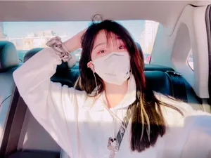 吴宣仪慵懒私服自拍照图片_2