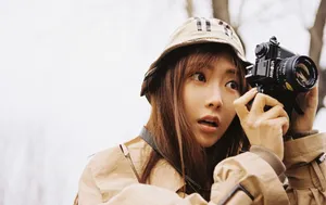 王萌黎休闲文艺写真图片