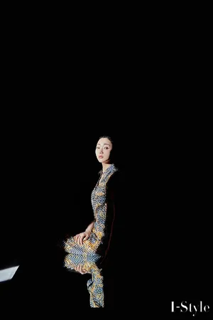 张瑶复古魅力写真图片