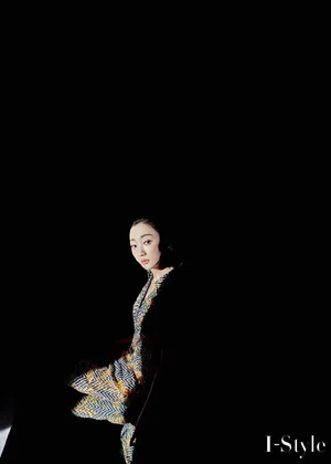 张瑶复古魅力写真图片