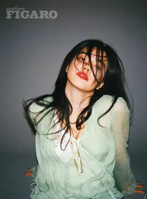 李蔓瑄复古红唇性感写真图片_6