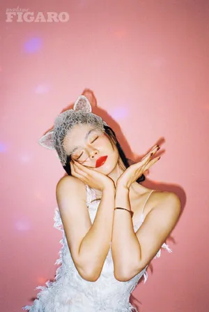 李蔓瑄复古红唇性感写真图片_8