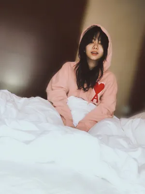 谭松韵慵懒私服照图片