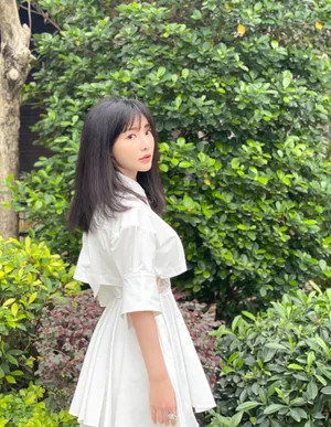 柳岩清秀靓丽写真图片