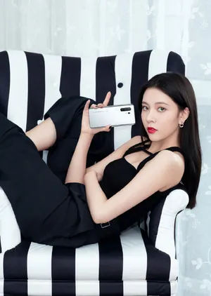 宋妍霏时尚酷美写真图片_2