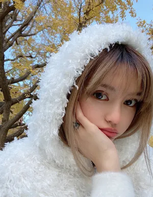 周扬青清新性感户外写真_1