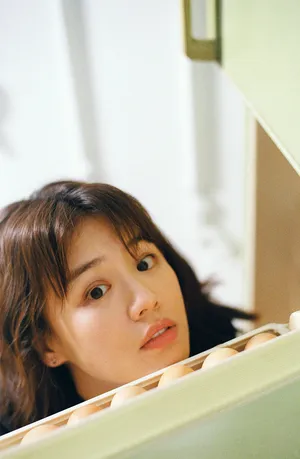 马思纯慵懒文艺写真图片